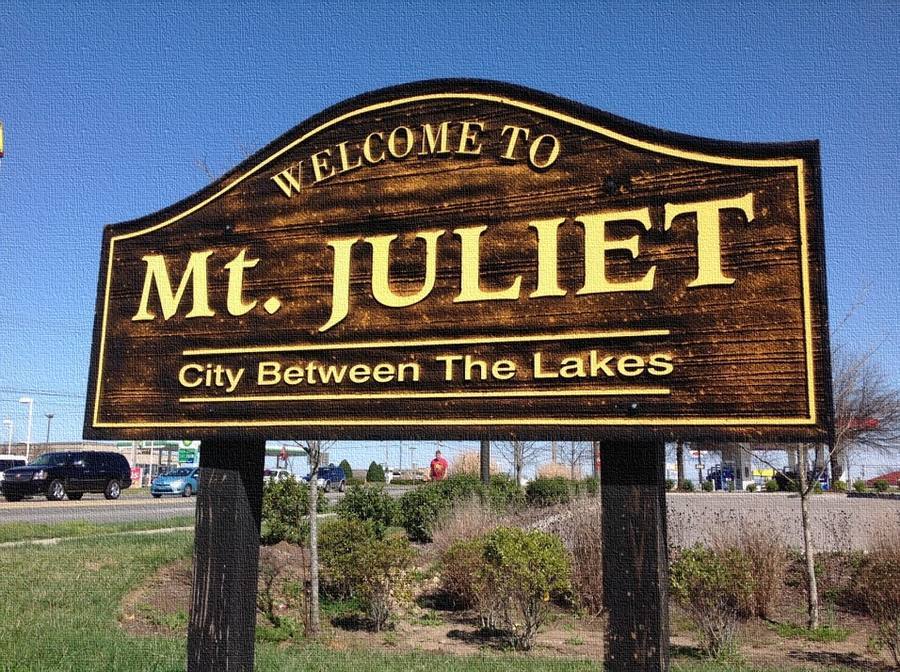 Road sign on Highway 171 welcoming drivers to Mt. Juliet, Tennessee